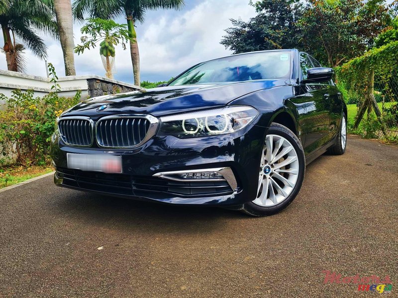 2018' BMW 530 e Luxury Line eDrive photo #1