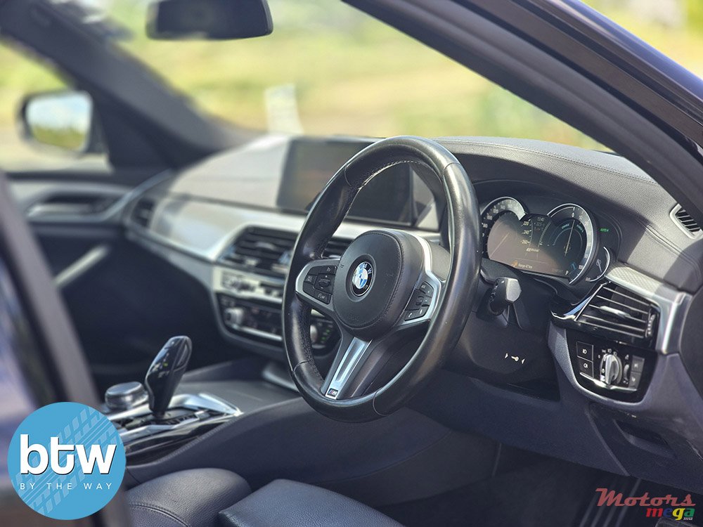 2018' BMW 530 M Sport Package photo #5