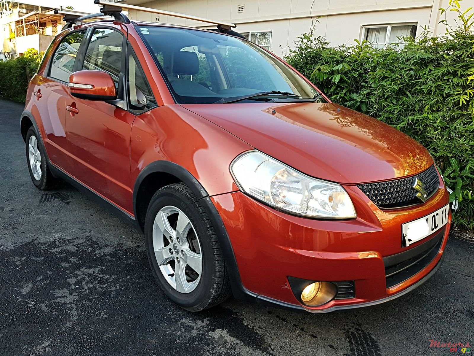 2011' Suzuki SX4 automatic photo #1