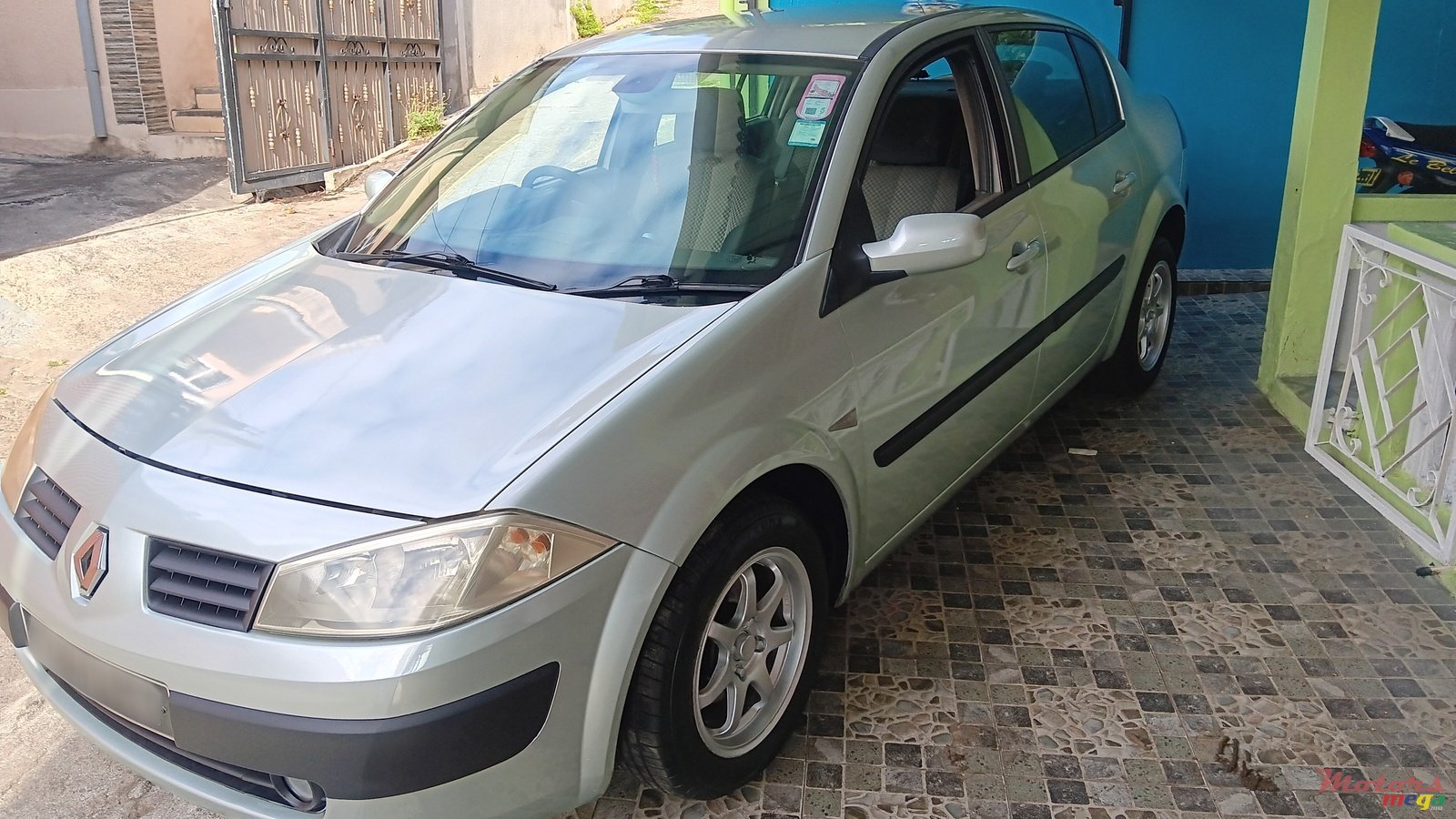 2006' Renault Megane photo #2