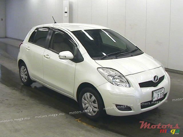 2010' Toyota Yaris Toyota Vitz - F Advanced 1.3A photo #1