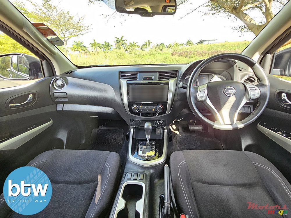 2019' Nissan Navara photo #7
