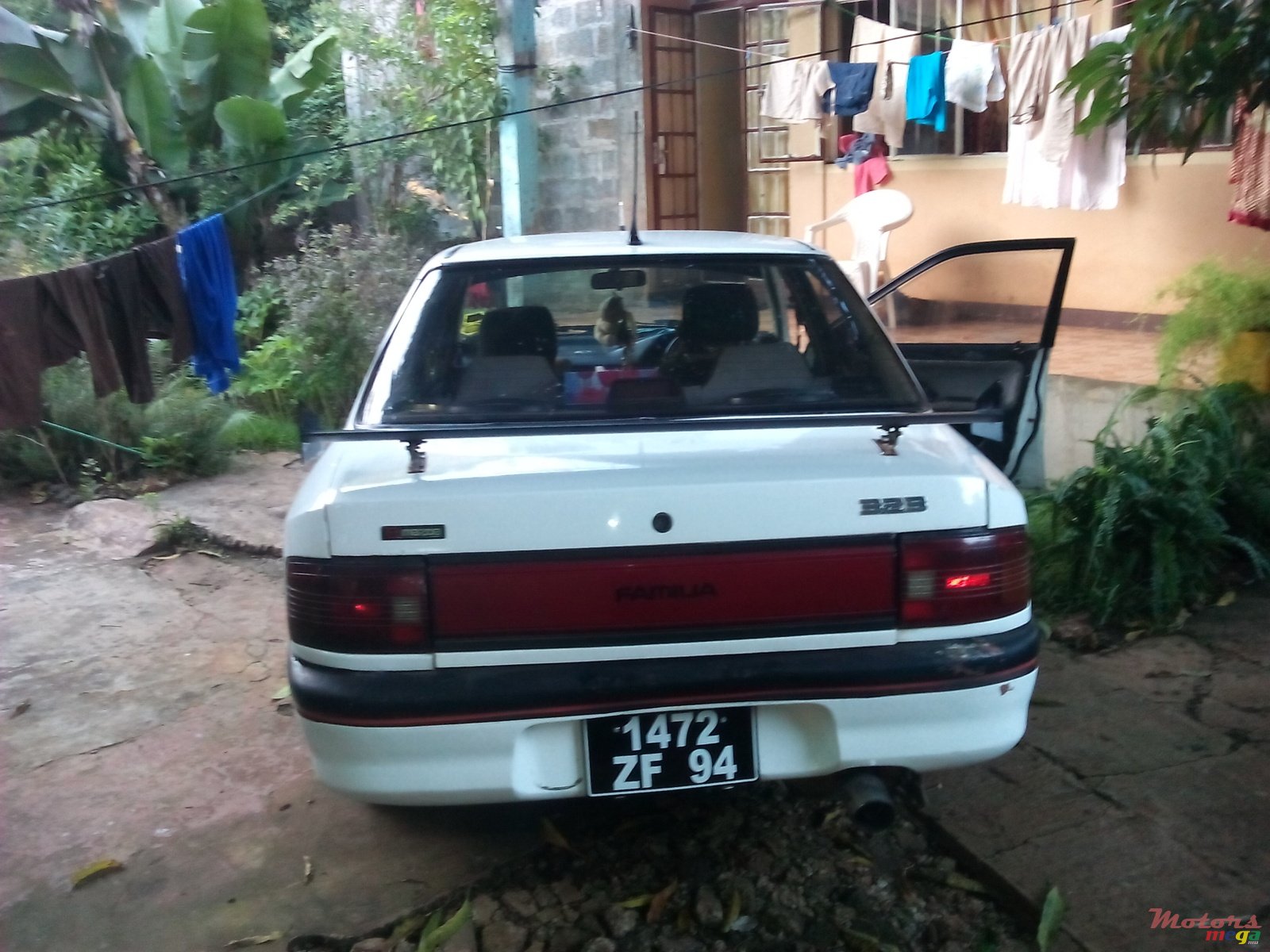 1994' Mazda 323 photo #2