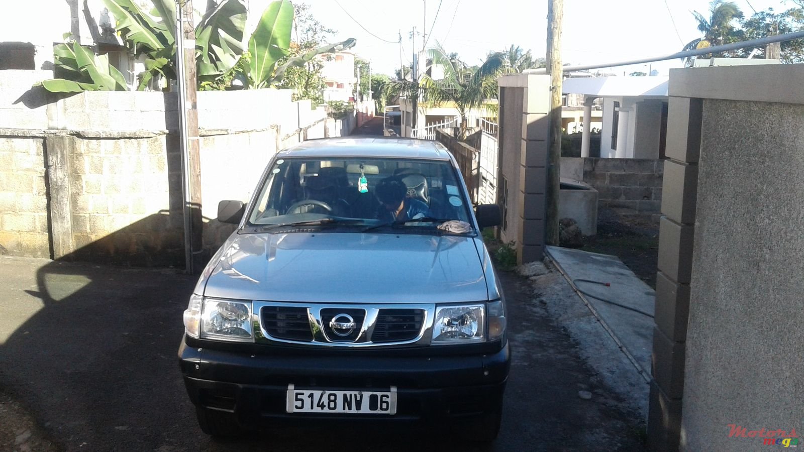 2006' Nissan Hardbody photo #2