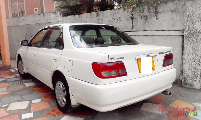 1999' Toyota Carina photo #2