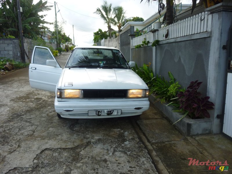 1987' Nissan Sunny photo #3