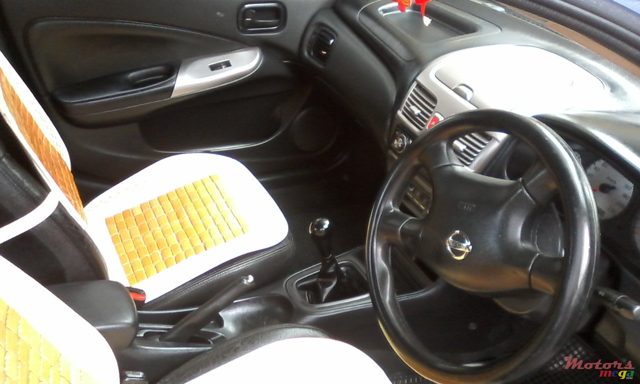 2004' Nissan Sunny photo #3