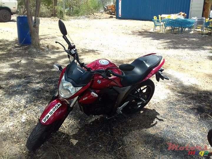 2015' Suzuki GIXXER photo #1