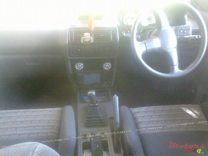 1995' Mitsubishi RVR photo #7