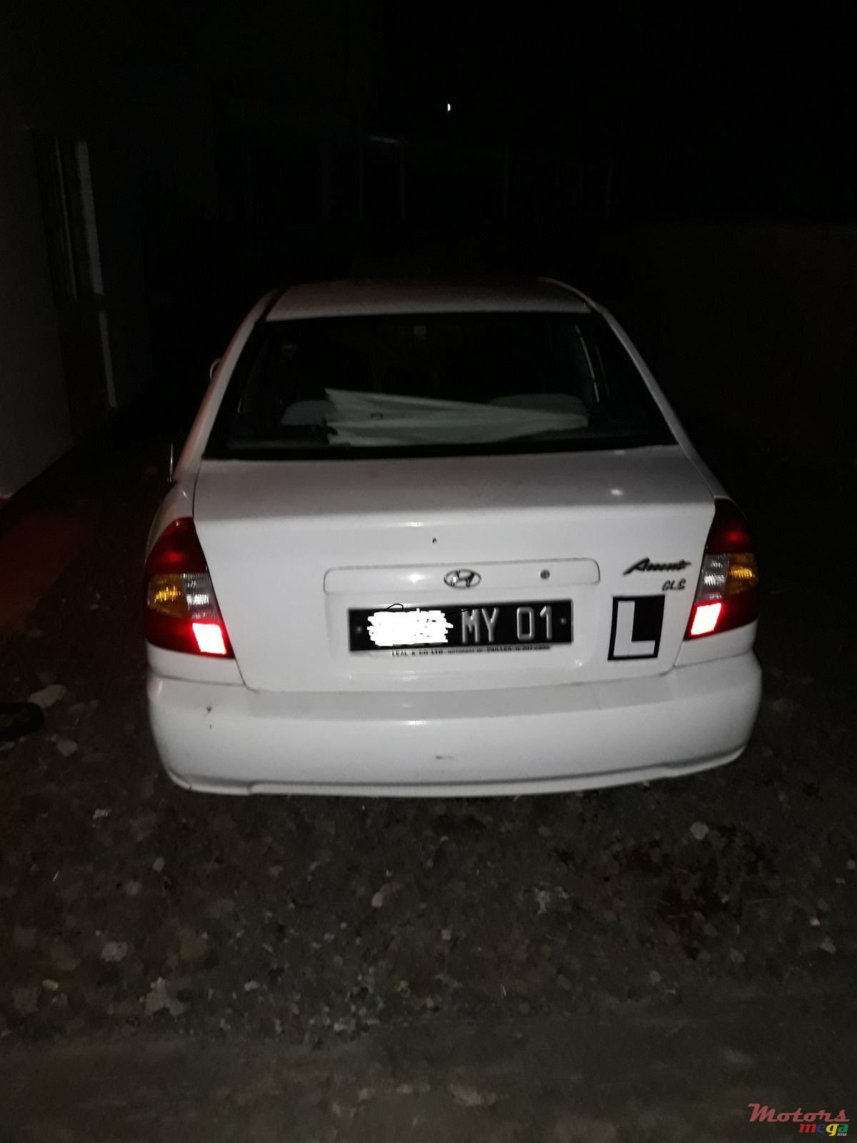 2001' Hyundai Accent photo #2