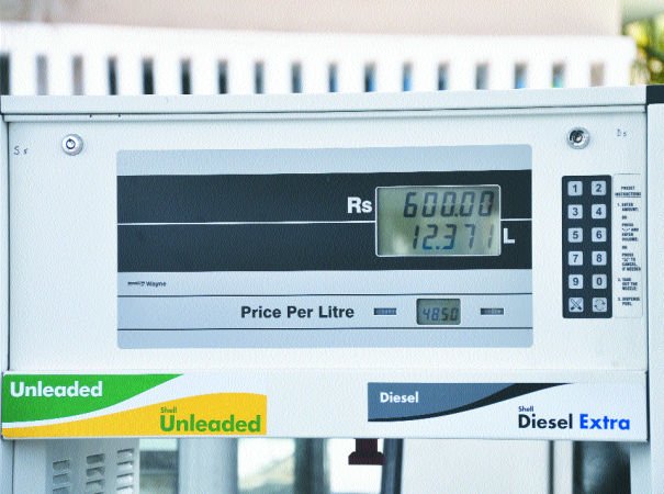 Swaley Kasenally: «La taxe sur les carburants a rapporté Rs 14 Mds à l’État en 2016»