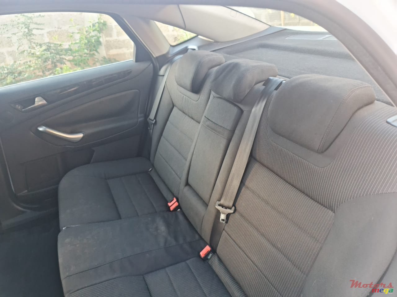 2012' Ford Mondeo photo #6