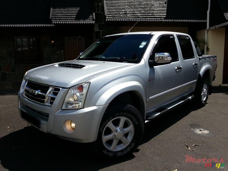 2008' Isuzu photo #1