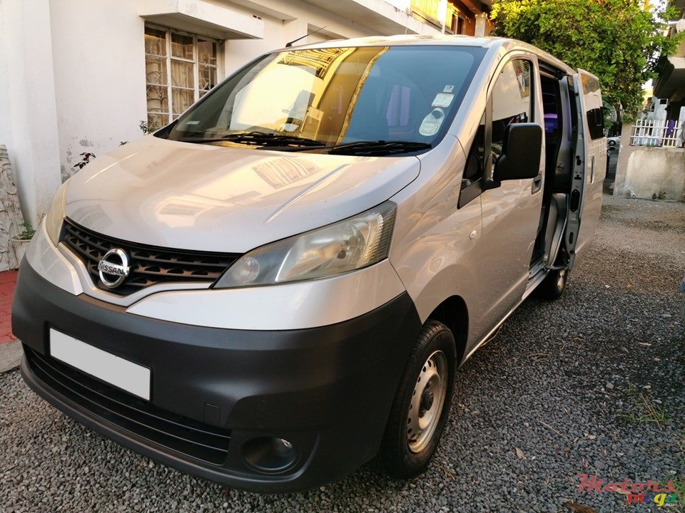 2014' Nissan NV 200 photo #4