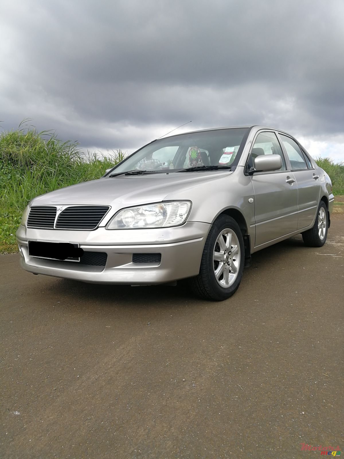 2002' Mitsubishi Lancer Cedia photo #4