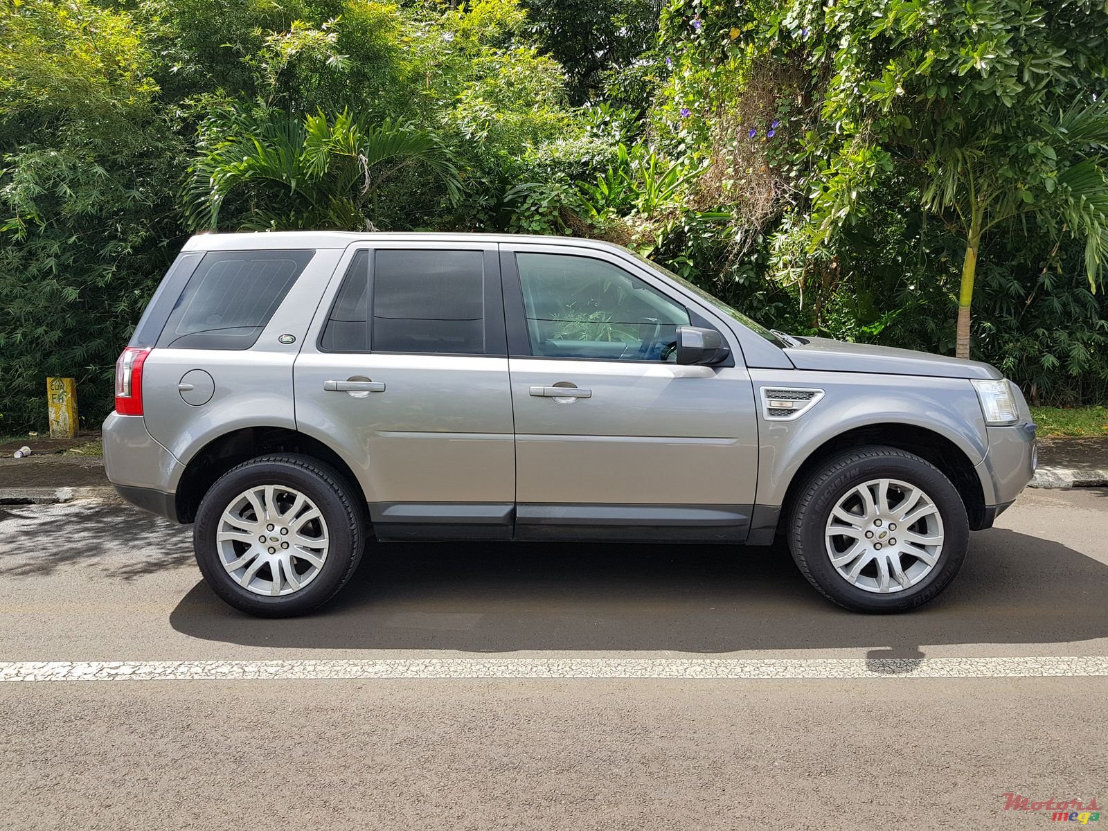 2009' Land Rover Freelander Freelander 2 photo #3