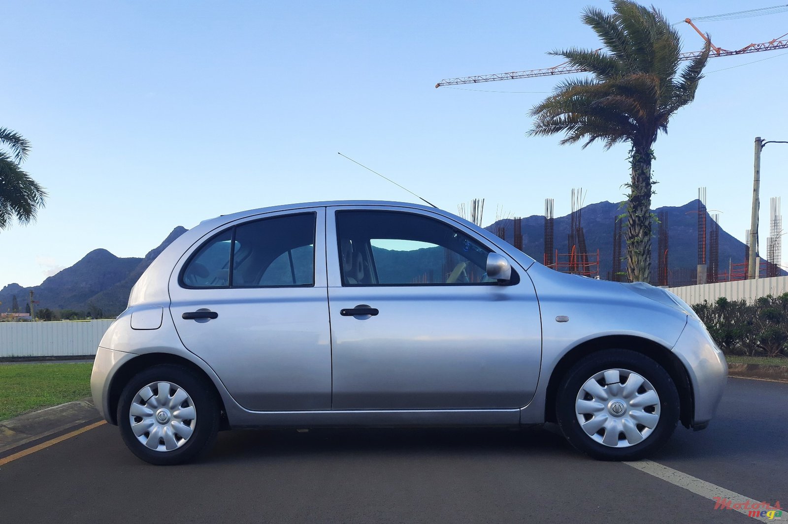 2002' Nissan March photo #2