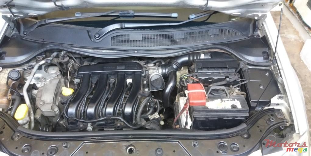 2005' Renault Megane photo #4