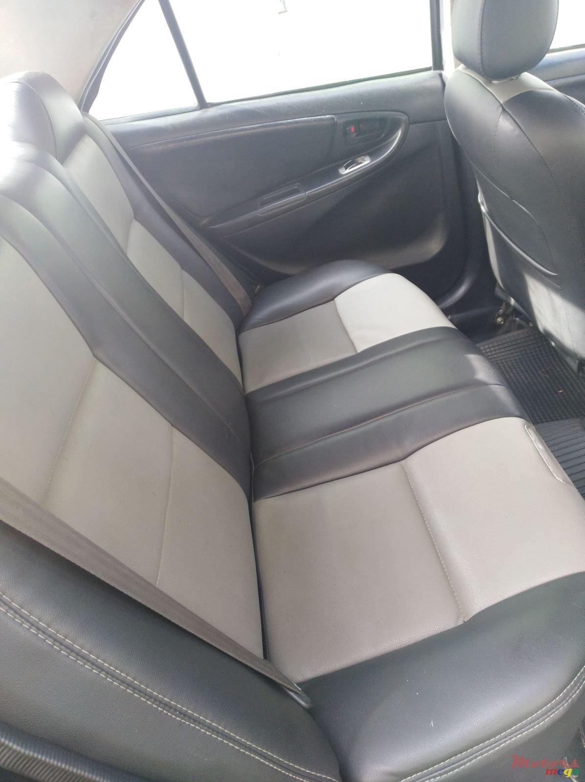 2005' Toyota photo #3