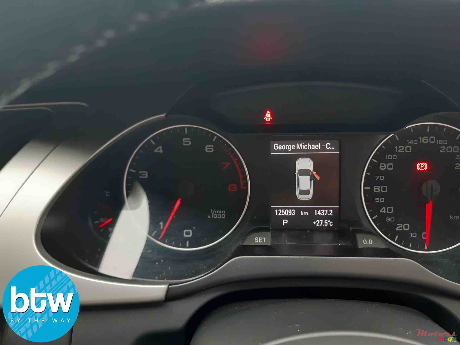 2012' Audi A4 2.0T photo #7