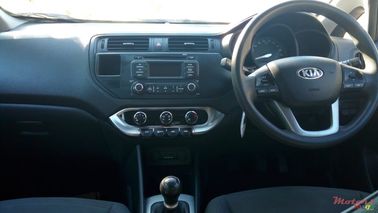 2013' Kia Rio photo #3