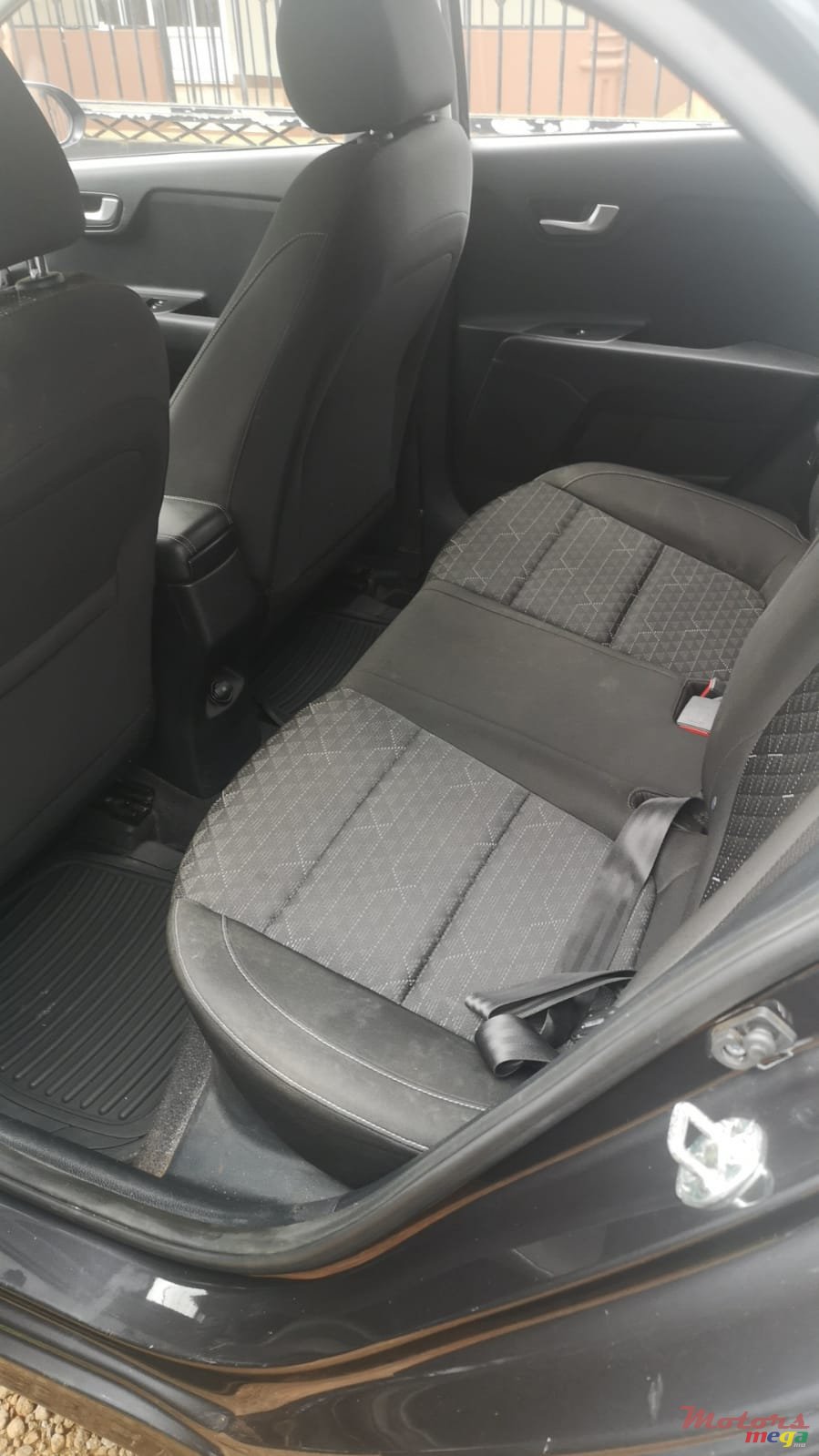 2019' Kia Rio photo #4