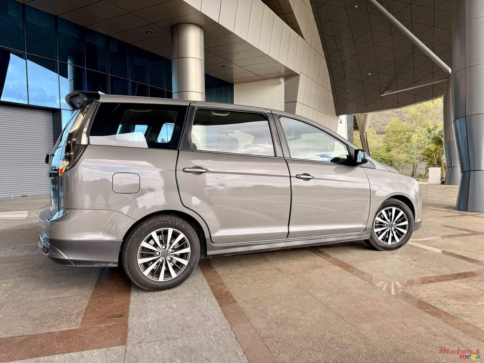 2021' Proton Proton Exora photo #3