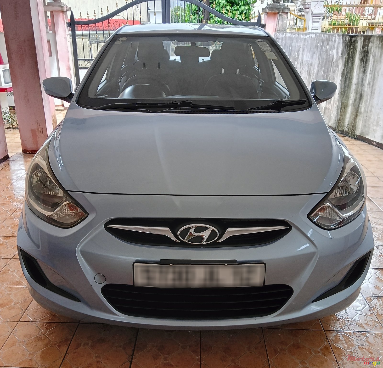 2012' Hyundai Accent photo #1