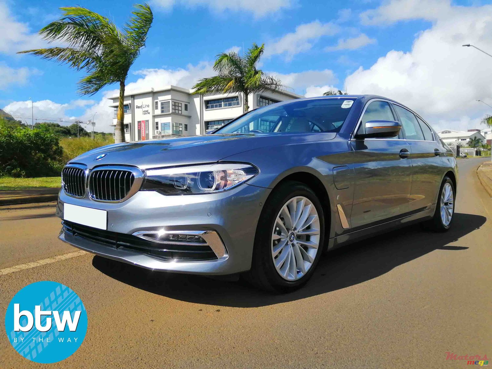 2020' BMW 530 photo #2