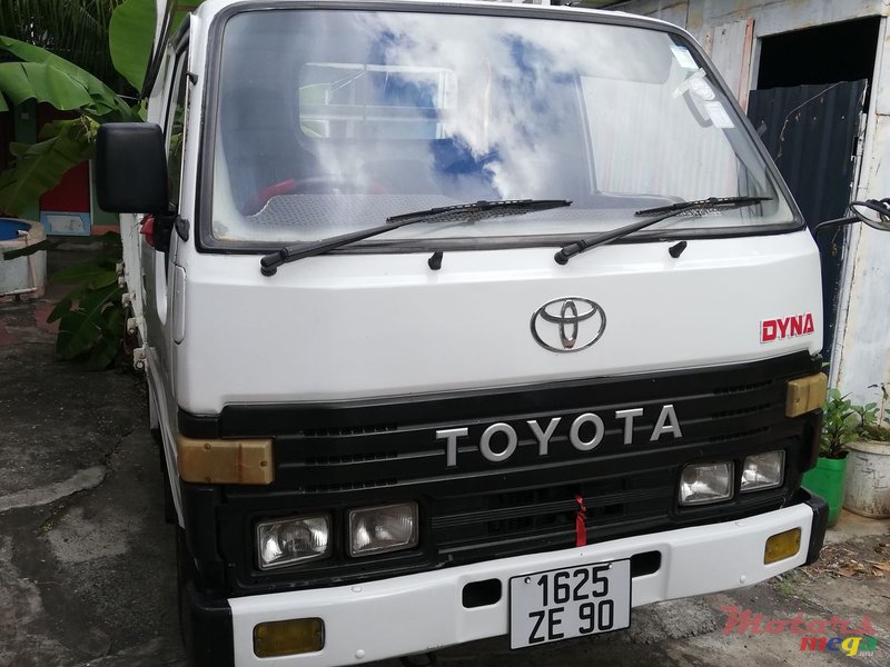 1990' Toyota Dyna 150 photo #2