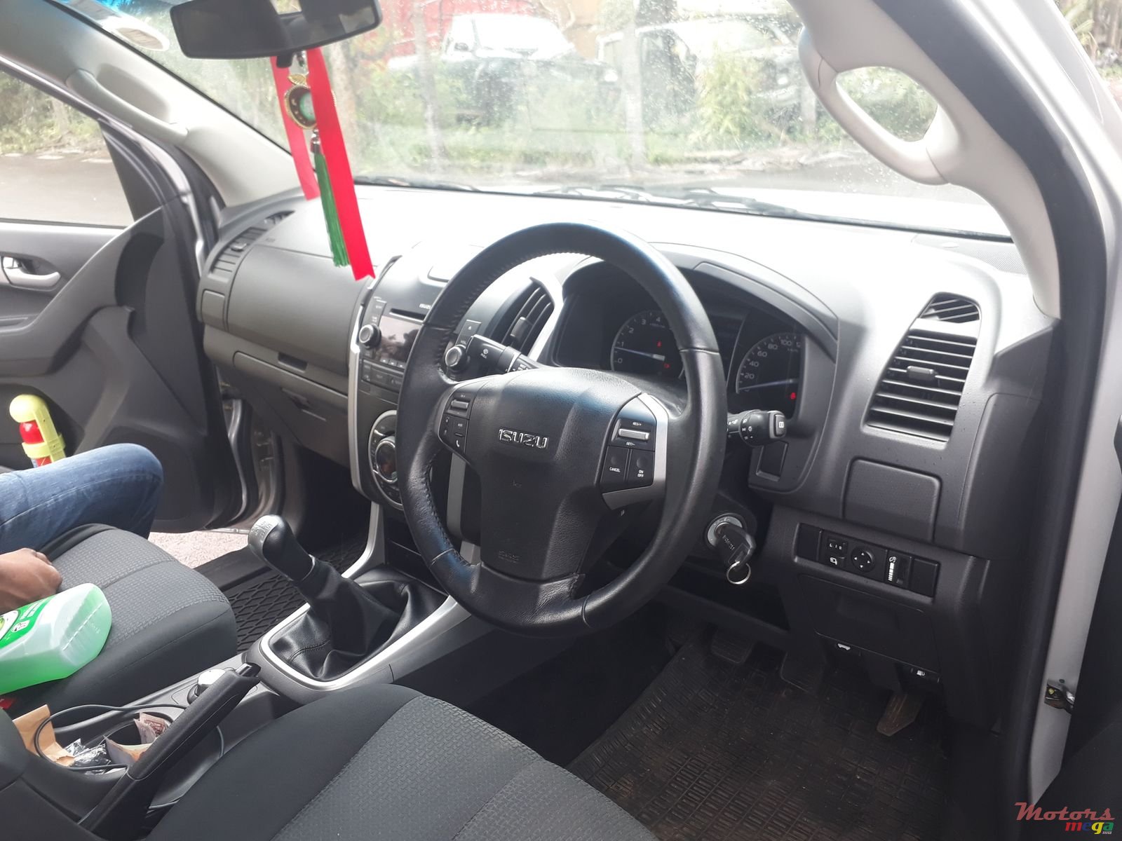 2015' Isuzu KB Series Kb300 photo #4