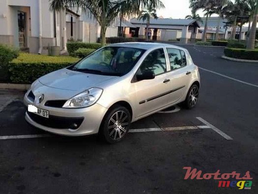 2007' Renault Clio photo #1
