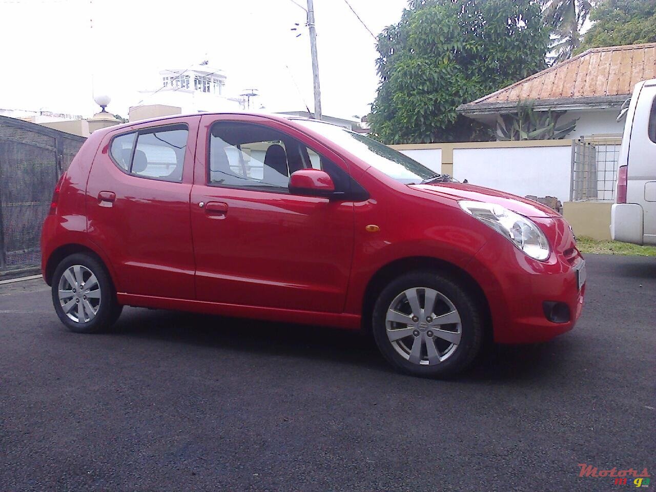2012' Suzuki Celerio photo #1