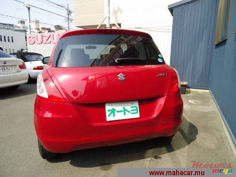 2013' Suzuki Swift photo #1