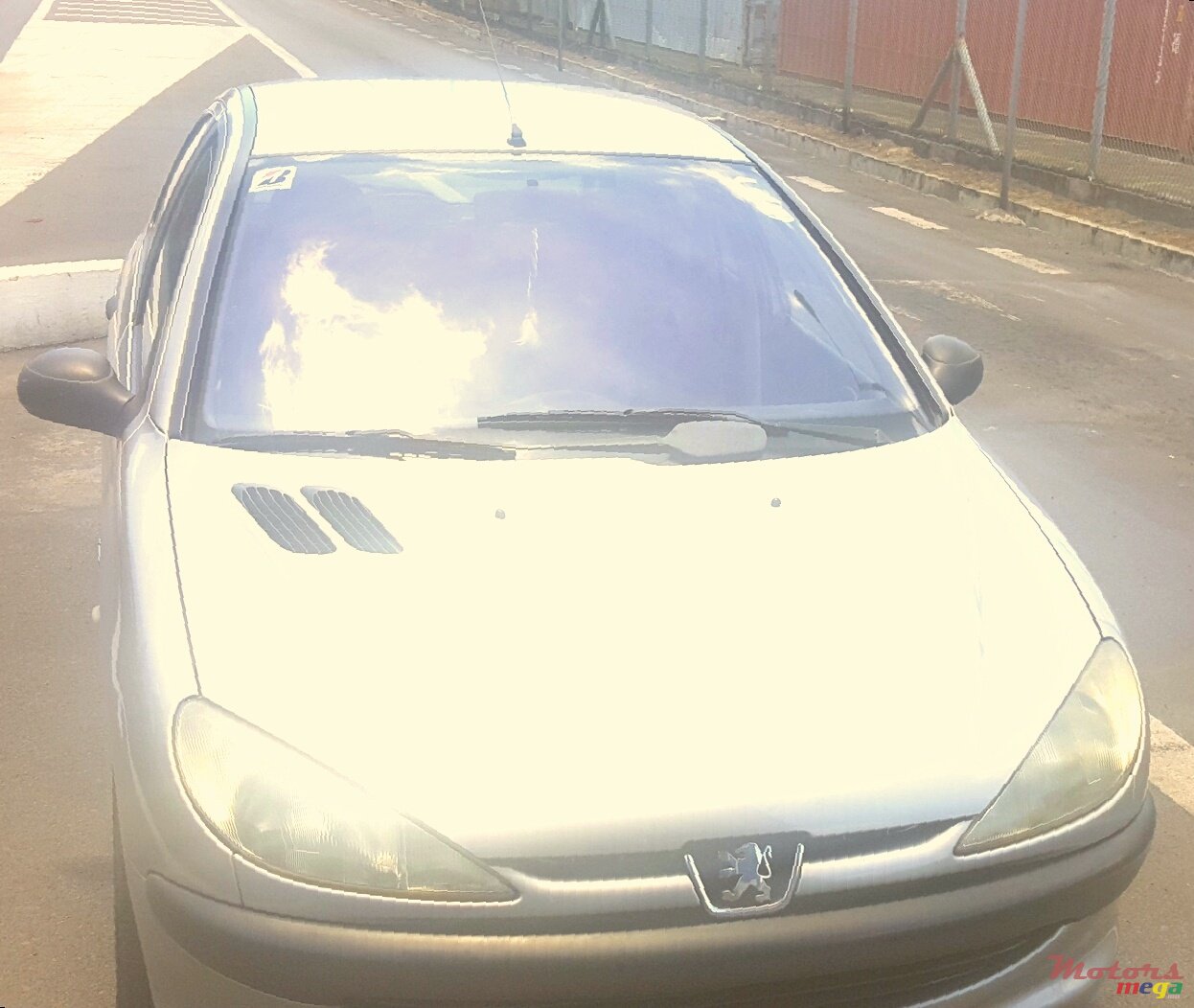 2001' Peugeot 206 photo #1