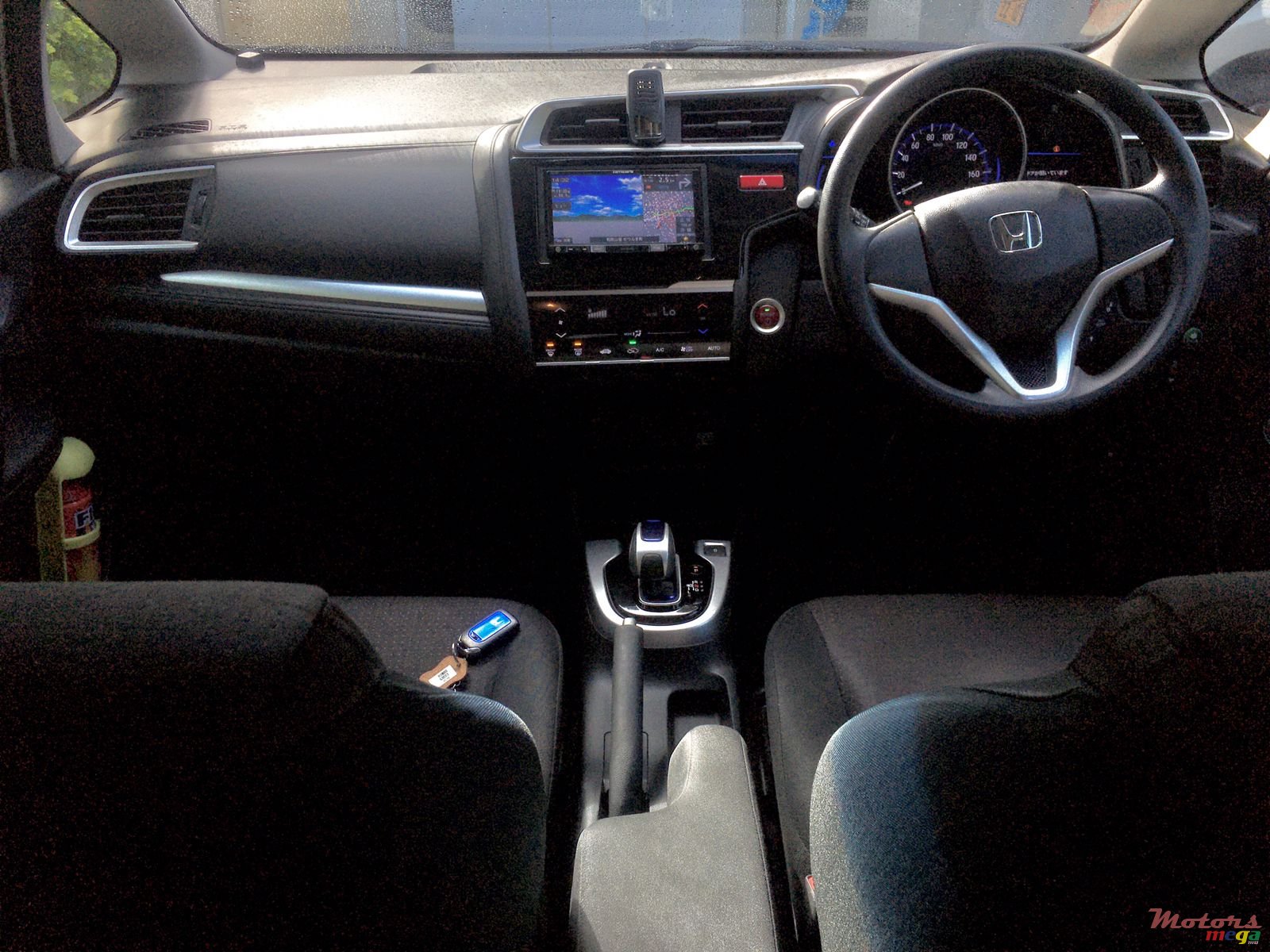 2014' Honda Fit Hybrid photo #6