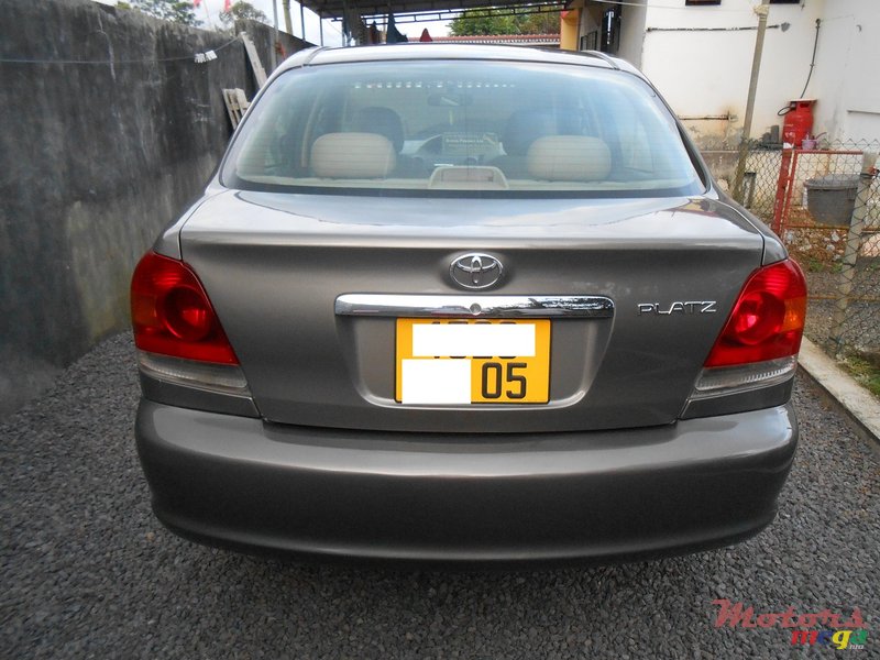 2005' Toyota photo #3