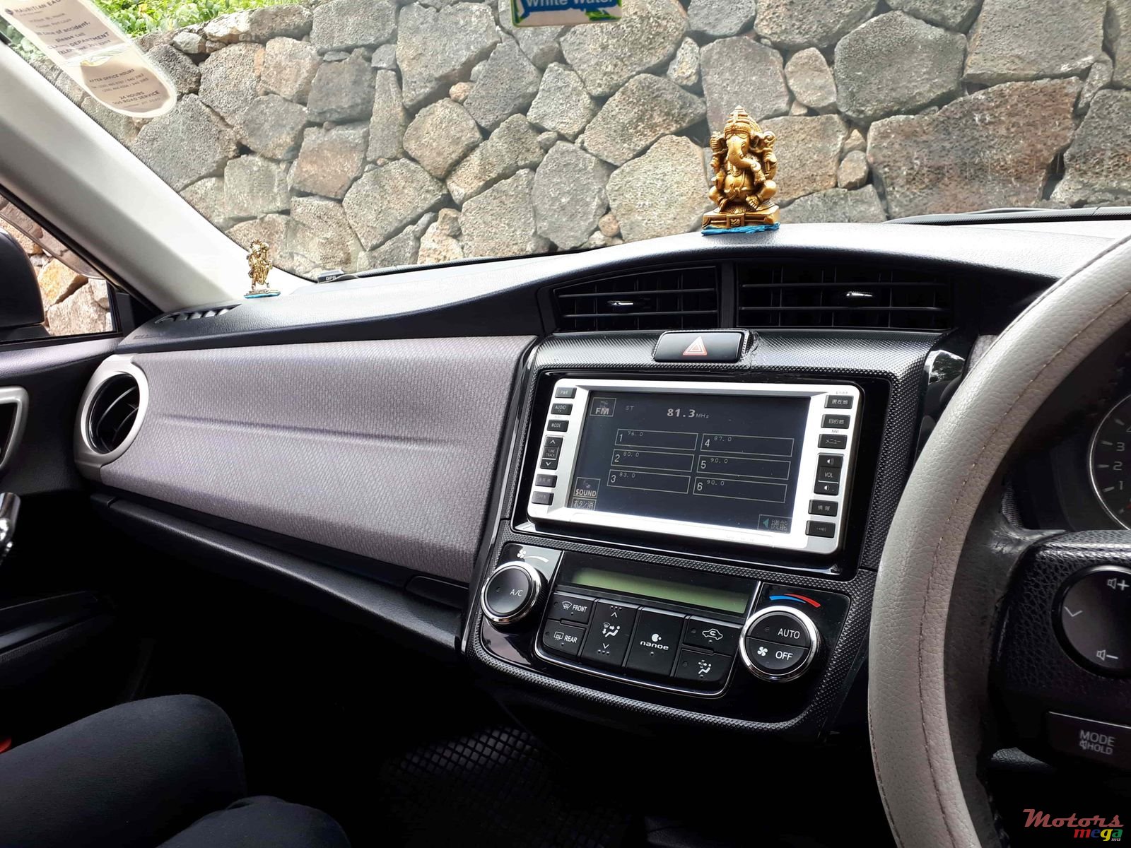 2012' Toyota Axio G Edition photo #2