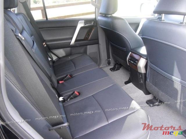 2012' Toyota Land Cruiser photo #5