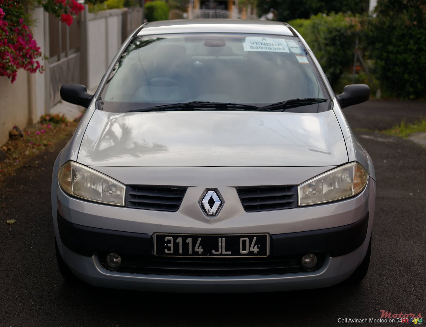 2004' Renault Megane photo #1