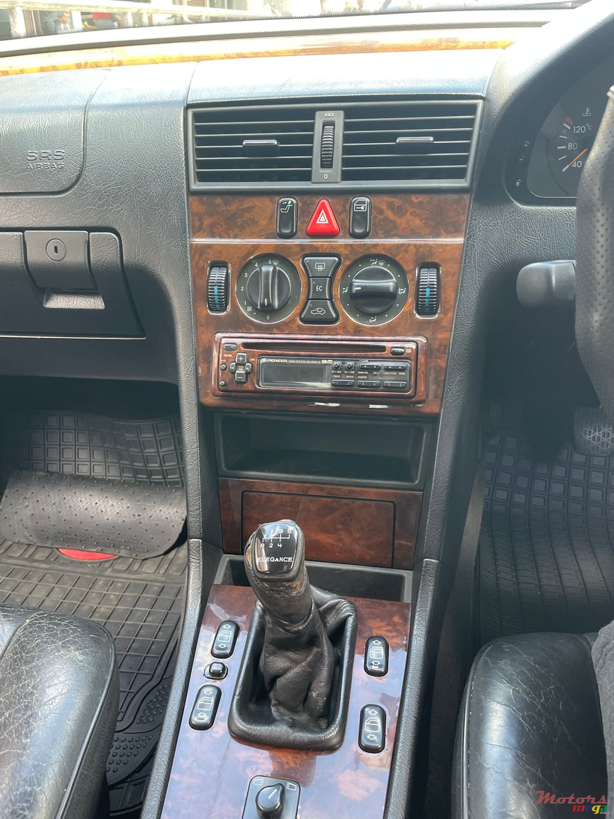 1996' Mercedes-Benz 250 None photo #4