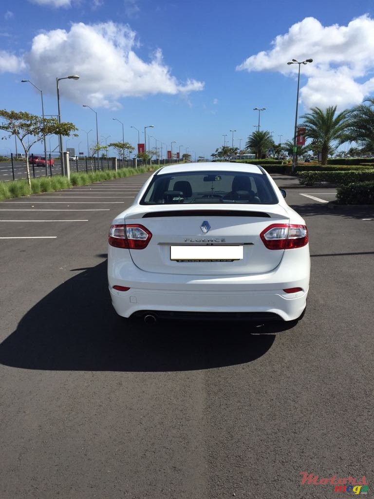 2013' Renault Fluence photo #4