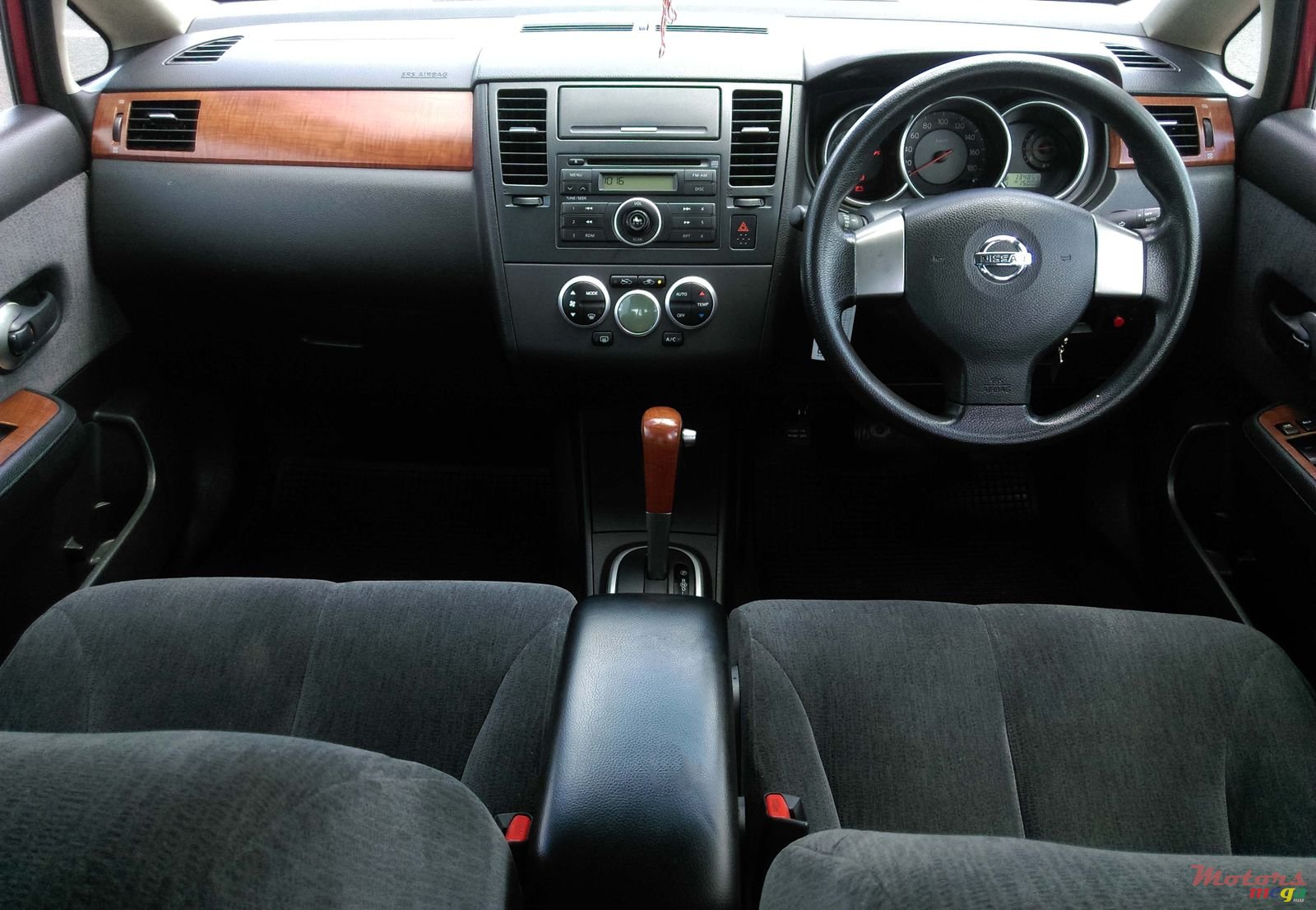 2007' Nissan Tiida photo #4