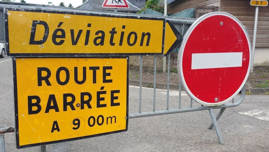 Travaux : fermetures de routes et déviations à Port-Louis, Moka, Rivière-Noire et Hollyrood