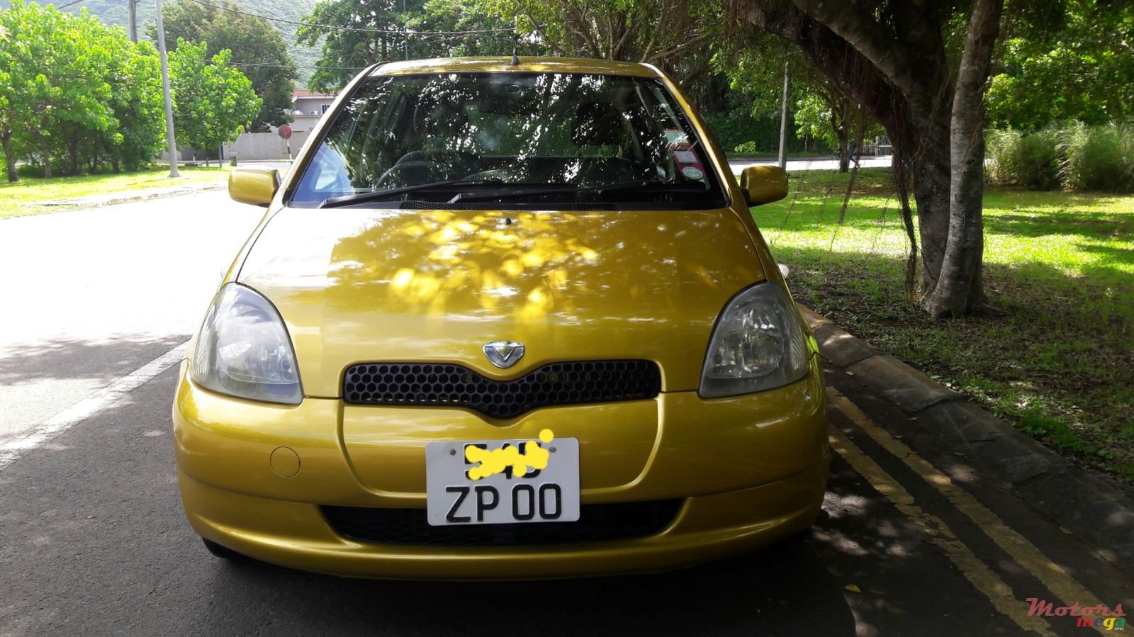 2000' Toyota Vitz photo #2