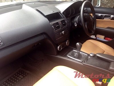 2010' Mercedes-Benz C-Class C 180 luxury Kompressor photo #5