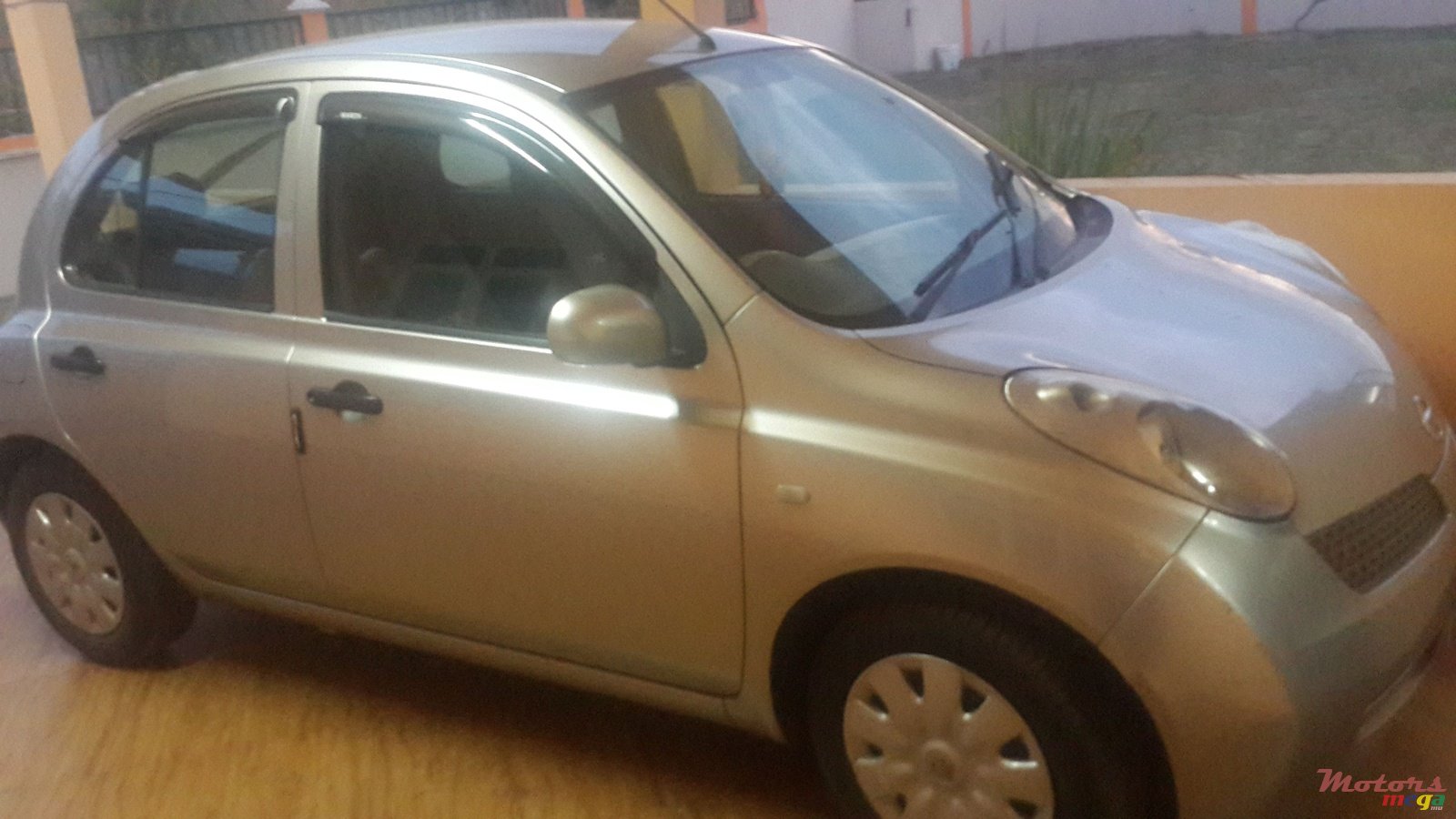 2005' Nissan Micra photo #1