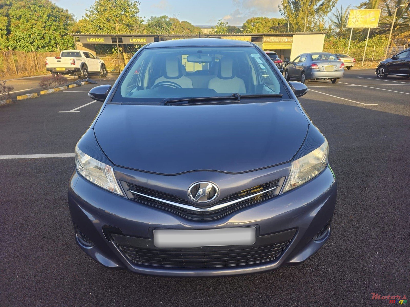 2012' Toyota Vitz photo #1