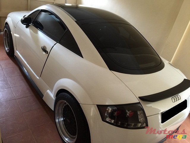 2002' Audi TT photo #2