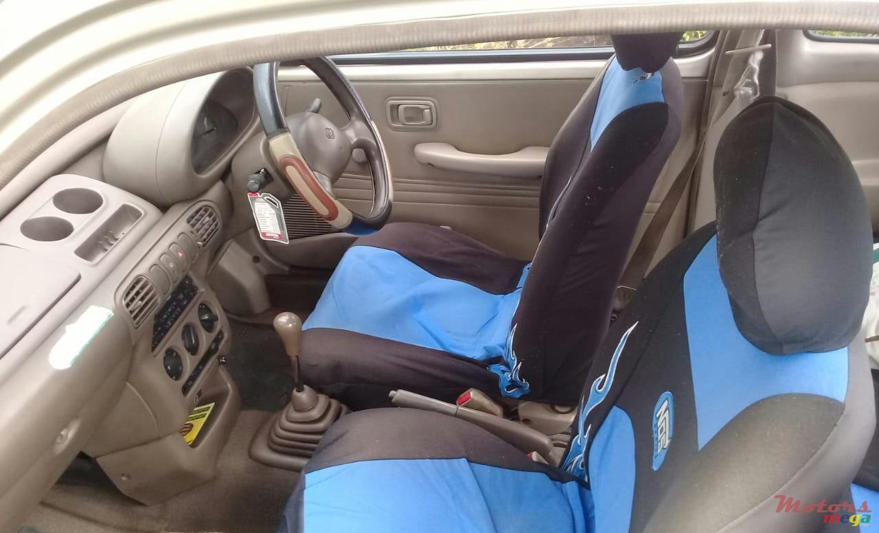 1997' Nissan March photo #3